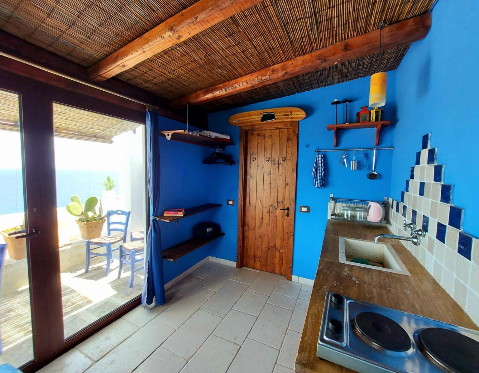 Blu Suite Cottage Sul Mare E Swimming Pool تريكاس الغرفة الصورة